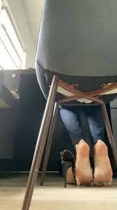 Milf Coworker Candid Shoeplay!! - Candid Footography - SDMOV