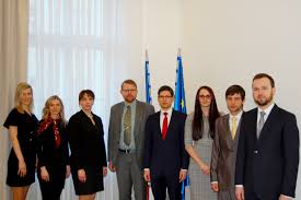 Po jednání vlády to v pátek oznámil vicepremiér, ministr průmyslu a obchodu a dopravy karel havlíček (za ano). Nejvyssi Statni Zastupitelstvi No Twitter Nove Posily Statniho Zastupitelstvi Osm Pravnicek A Pravniku Jmenoval Ministr Jan Knezinek Spravedlnostcz Do Funkce Statniho Zastupce Zahajili Tak Naplno Svou Karieru Ve Verejne Zalobe Hodne Zdaru