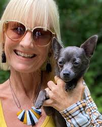 Good morning everyone from princess Lilly enjoying the sunshine 🌞🙂