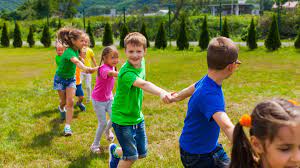 Te proponemos algunos juegos en familia y con otros niños al aire libre: Juegos Recreativos Para Ninos 8 Divertidas Actividades Para Jugar Al Aire Libre