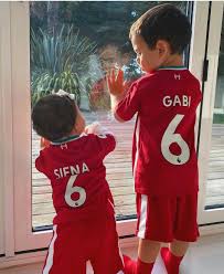 È successo anche al baby manuel locatelli. Siena And Gabriel Alcantara Pic Footballers Wags Kids Facebook