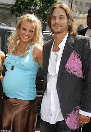 Britney Spears's ex-husband Kevin Federline makes bombshell claim her sons  woke to find her holding knife | Daily Mail Online