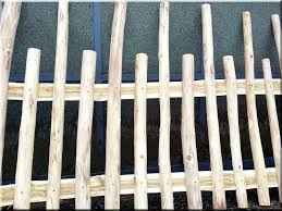 Halbrunden Zaunlatten Robinie 6 8 Cm Garteneinfassung Bretter Robinie Fahrradstander Mobel Robinienpfahle Geschliffen Gartenbrunnen Ek Holzzaun Zaunlatten Robinie