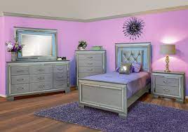 Allura silver queen panel bedroom set. Lacks Allura Silver 4 Pc Twin Bedroom Set