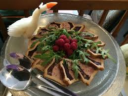 Schwan Gemacht Aus Einem Rettich Und Einem Mohren Stuckchen Rettich Mohren Brunch