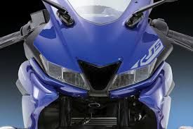 Yzf r3 2016 2017 has a mileage of 22 kmpl. Yamaha R15 V3 R15 V3 Bs6 Bike Price Mileage Images Colours Offers Specification India Yamaha Motor