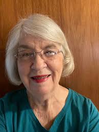 Simple Life of a 71-year-old Woman: Silence, Reading, and Meditation