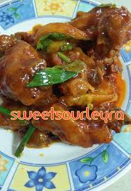 Rasanya gurih dengan saus yang asam manis segar, akan menjadi hidangan yang nggak membosankan di lidah. Resepi Ayam Masam Manis Sedap Menyelerakan Iamfuzy Com