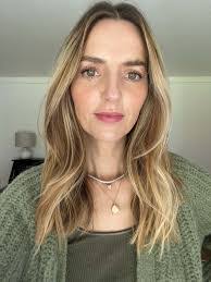 Jess Ann's Instagram, Twitter & Facebook