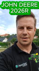 W roli głównej ciągnik komunalny John...