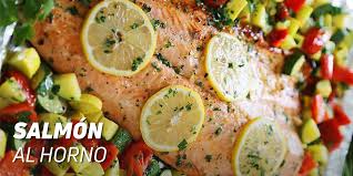 Lavar, secar con papel de cocina y salpimentar el salmón. Receta De Lomo De Salmon Al Horno Y Verduras 2020