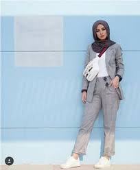 Mengenai smart casual pastinya sangat cocok bagi pekerja kantoran. 8 Baju Jaket Ideas Busana Fesyen Baju Wanita
