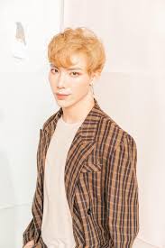 Kenneth, ar fi important pentru mantuirea noastra sa ne vedem si sa ne asumam slabiciunea funciara care poate sa ne coste scump, sa recunoastem ca, si in biserica, ne place sa fim distrati, sa ni se tina de urat, sa ne uitam fascinati la spectacol. Erik La Ai Tiá»ƒu Sá»­ Sá»± Nghiá»‡p Va Ä'á»i TÆ° Cá»§a Nam Ca SÄ©