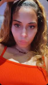 I love poppin out and going back in the house. 🧡