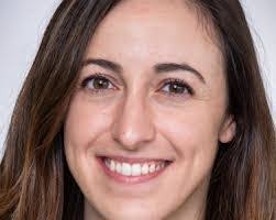 Tara Rutledge's Instagram, Twitter & Facebook