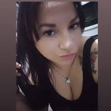 AL NATURAL, NO ES TAN LINDA Wanda Nara viajó a la Argentina para conocer a  su sobrinita, Malaika, y las fotos de los paparazzi le jugaron una mala  pasada.