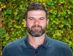 Jean Daniel's Instagram, Twitter & Facebook