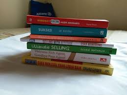 7 Buku Keren yang Wajib Dibaca Agen Asuransi Newbie