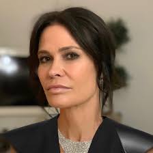 Francine Ballard's Instagram, Twitter & Facebook