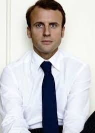 How tall and how much weigh emmanuel macron? Emmanuel Macron Biography Photos Facts Family Kids Affairs Height And Weight 2021 Zoomboola