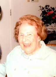 Deanna Compton's Instagram, Twitter & Facebook