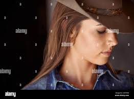 Cowgirl western stable immagini e fotografie stock ad alta risoluzione