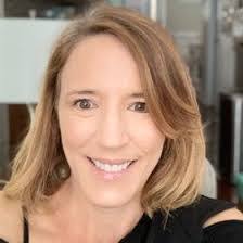 Kelly Bearden's Instagram, Twitter & Facebook