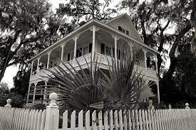 brunswick ga glynn county historic folk victorian architecture house two story wraparound folk victorian architecture architecture house victorian architecture