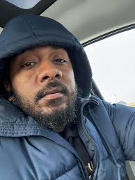 Anybody ever have problems with their stealth cam sending black pics at  night? Mine will only take black pics at night Update: I fixed the problem  by getting rid of all my