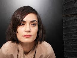 Look at these hot hairstyles of shannyn sossamon! Hd Wallpaper Shannyn Sossamon Portrait Headshot One Person Looking At Camera Wallpaper Flare