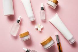 Natural Versus Chemical Skin Care: Which Is Better? - Little Extra