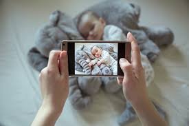 Parent and baby photo ideas. 7 Tips For Creating A Newborn Photoshoot At Home Parents