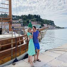 Legfrissebb híreink edvin marton témában. Edvin Marton Felesege Ez A Szoke Szepsegkiralyno 11 Eve Vette Felesegul Adriennt Hazai Sztar Femina