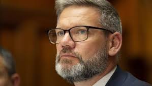 Migrant numbers reduce 'in silence' as Kiwis move into farm jobs