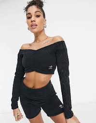Our knitted high neck iconic range, through to our long sleeve crop tops make the perfect outfit in every season. Adidas Originals Relaxed Risque Fluffy Knit Rouched Crop Long Sleeve Top In Black Asos