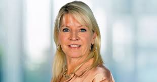 Barbara Decarli's Instagram, Twitter & Facebook