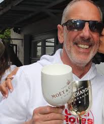 Neuer Nazi-Skandal auf Sylt: Auch im „Roten Kliff“ rechte Parolen