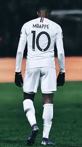 Petit cadeau pour noël, voici cinq fonds d'écran pour téléphone mobile aux couleurs du psg, issus du récent match contre nantes. Epingle Par Jonathan Luna Sur Football Joueur De Football Mbappe Psg Joueurs De Foot
