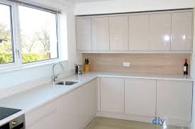 Maybe you would like to learn more about one of these? Handleless Cashmere Gloss Real Kitchens