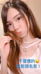 Zoe肉乙- 剛從爐石比賽轉播現場回來！原來這些幕後的工作人員都這麼辛苦，感謝你們讓觀眾有那麼好的實況內容👍🏻  不過剛剛拍的照片竟然都沒有存到檔，我真的太笨了吧～好懊惱😭😭😭 看著比賽手就好癢好想親自上場