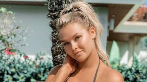 Champions league final streaker kinsey wolanski liverpool vs tottenham #kinseywolanski #kinseywolanskichampionsleague. Kinsey Wolanski Woman Streaker At Champions League Final Heavy Com
