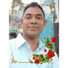 Teen artist Sarah Wall paints