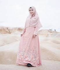 Model gamis batik kombinasi brokat. Gamis Katun Polos Kombinasi Modern Tile Soft Peach Informasi Tips Dan Foto Aneka Baju Gamis Modern Terbaru Yang Lagi Trends Model Pakaian Model Wanita