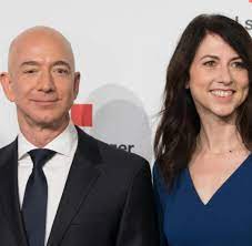 Zwar nur für wenige minuten, doch würde er damit seine rivalen elon musk und richard branson ausstechen. Mackenzie Scott Jeff Bezos Ex Frau Heiratet Chemielehrer Welt