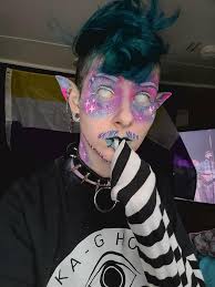 🌌they/them pronouns please🌌 I felt like nothing, do I decided to become  everything (For real tho, I did not want to take this off)