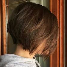 2020 est une nouvelle année et avec elle émergent de nouvelles tendances capillaires inspirées de nos célébrités pour celles qui veulent arborer une coiffure femme 2020, les idées ne manquent pas. 16 Kurze Bobschnitt Fur Stilvolle Damen 2020 New Site Coiffure Cheveux Courts Coupe De Cheveux Courte