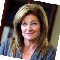 Lisa Zielinski's Instagram, Twitter & Facebook