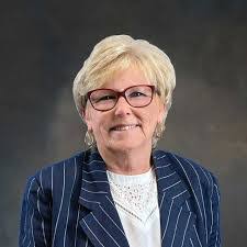 Lynn Rasnake's Instagram, Twitter & Facebook