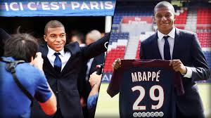 Lebt kylian mbappé alleine, hat er eine freundin / frau? 180 Mio Transfer Zu Psg Mbappe Vorstellung Im Prinzenpark Sport Bild De