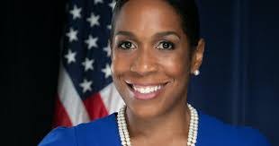 Latisha Stapleton's Instagram, Twitter & Facebook